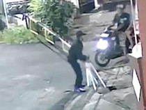 Video: Detik-detik Satpam Lansia di Depok Dianiaya Perkara Portal Perumahan