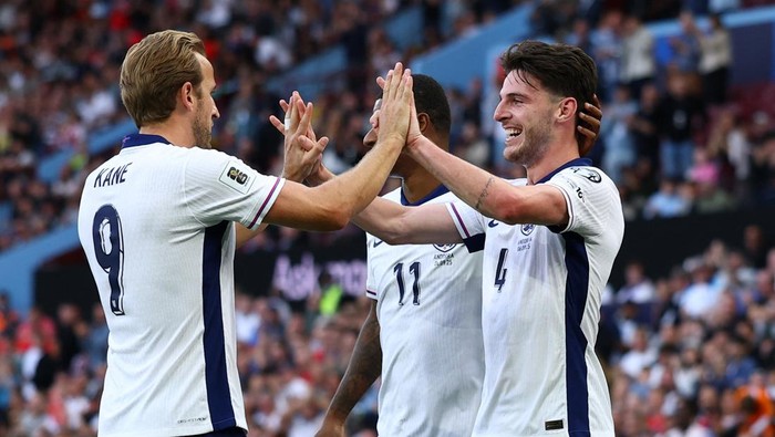 Wayne Rooney Nilai Declan Rice Layak Jadi Kapten Masa Depan Inggris