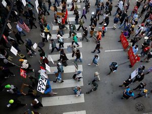 Trump Kerahkan Aparat Federal Tambahan, Demonstrasi Pecah di Chicago