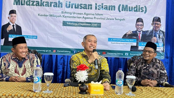 Wakil Ketua Komisi VIII DPR RI, Singgih Januratmoko, saat menghadiri acara Serap Aspirasi dan Temu Koordinasi Penghulu di Sukoharjo.