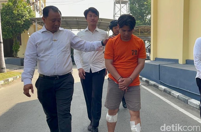 Alvi pemutilasi kekasih ratusan potongan saat berbaju tahanan