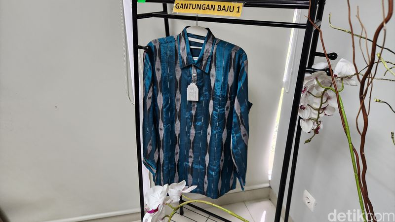 Baju sutera dilelang sebesar Rp 5 ribu oleh KPK. (Adrial/detikcom)