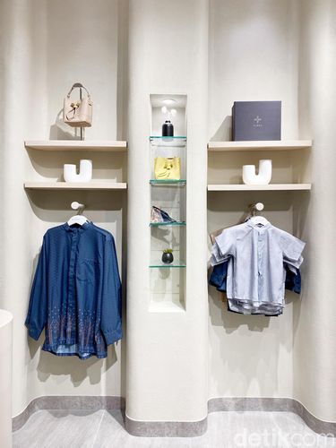 Brand hijab dan busana siap pakai, Aleza Label membuka gerai terbaru di Cibinong City Mall.