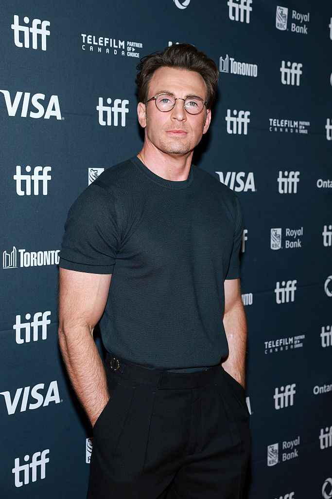 Chris Evans di Toronto Film Festival 2025 Chris Evans menghadiri pemutaran perdana