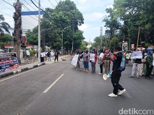 Mahasiswa Papua Demo di PN Makassar Jelang Sidang 4 Terdakwa Kasus Makar