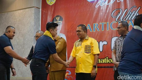 Gala Dinner Gubernur, Wakil Gubernur NTT, dan Wali Kota Kupang bersama kontingen yang sudah tiba di Kupang.