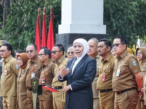 Khofifah Wanti-wanti ASN Pemprov Jatim Tak Flexing dan Hati-hati Berucap