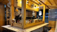 Datang ke sini wajib melakukan reservasi. Sebab areanya yang tak luas hanya bisa menampung 10 orang dalam 1 sesi waktu makan. Foto: Tim detikfood