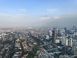 Aksi Huawei Pura 80 Ultra Memotret Jakarta dari Gedung Tertinggi di Indonesia