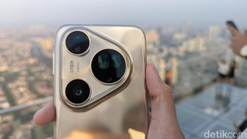 Huawei Pura 80 Ultra mengusung empat kamera belakang dengan switchable dual telephoto lens yang dapat beralih dari kamera telephoto dengan optical zoom 3,7x ke kamera telephoto dengan optical zoom 9,4x dan sebaliknya sesuai kebutuhan. Foto: Virgina Maulita Putri/detikINET