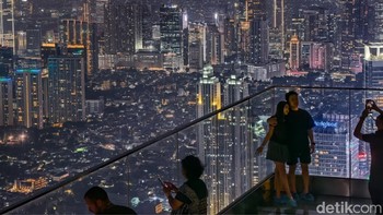 Kemampuan zoom-nya tetap bisa diandalkan meski dalam kondisi gelap. Seperti foto ini yang diambil dengan zoom 3,7x. Foto: Virgina Maulita Putri/detikINET