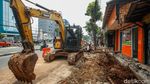 Jalan Dr Saharjo Menyempit, Proyek Galian Picu Kemacetan Panjang