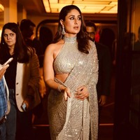 Kareena memilih riasan bronze look dengan nuansa earthy, menghadirkan kesan elegan dan natural.  Foto: Instagram/@kareenakapoorkhan