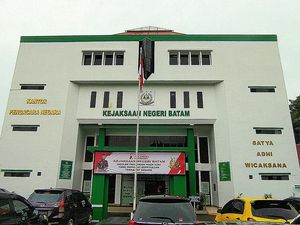Kejari Batam Periksa 30 Saksi Kasus Dugaan Korupsi Dana BOS SMA Yos Sudarso