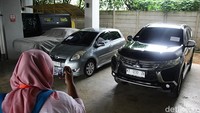Selain itu, ada pula aset bernilai tinggi berupa tanah dan bangunan berbentuk pabrik di Parung, Kabupaten Bogor. Aset senilai Rp60,6 miliar ini berasal dari perkara korupsi APD COVID-19 dengan terpidana Satria Wibowo.