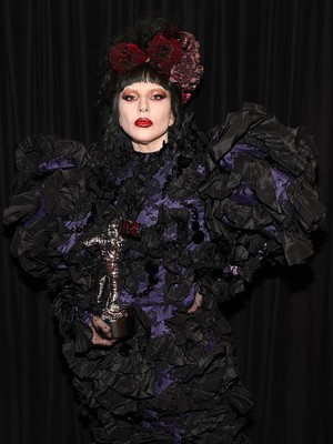 Lady Gaga Jadi Ratu MTV VMAs 2025