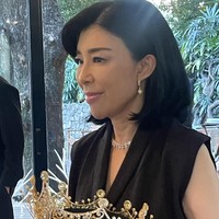 Selain mahkota untuk Indonesia, Naomi yang tinggal di Surabaya juga membuatkan untuk negara tetangga, seperti Singapura dan Hong Kong. Ketiganya dibuat 1,5 bulan. Foto: Rahmi Anjani/Wolipop