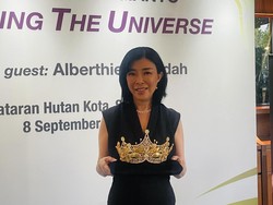 Mewahnya Mahkota Emas Kuning Miss Universe Indonesia 2025 Terinspirasi Batik