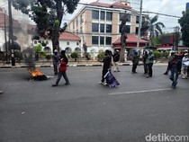 Mahasiswa Papua Demo di PN Makassar Bubar, Lalin Kembali Normal