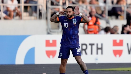 , LITHUANIA - SEPTEMBER 7: Memphis Depay of Holland celebrates 0-1, his 51st goal for the Dutch national team, making him top scorer of all time during the  World Cup Qualifier  match between Lithuania v Holland  on September 7, 2025 (Photo by Roy Lazet/Soccrates/Getty Images)
