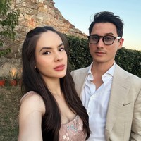 Beberapa waktu lalu Steffi juga tampak ikut bertolak ke Italia untuk menghadiri pernikahan adik Nino, Millane Fernandez. Di momen tersebut Steffi kembali memamerkan kebersamaannya dengan Nino. Foto: Instagram/TikTok/Steffi Zamora