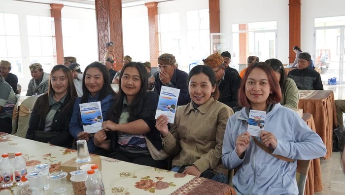 Para pelaku wisata di daerah Bromo ikuti pelatihan BIPA.
