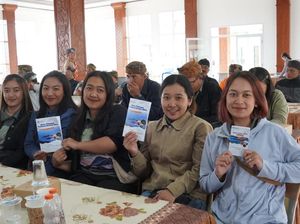 Kantongi Buku Saku BIPA, Pelaku Wisata Bisa Kenalkan Bahasa Indonesia ke Wisman