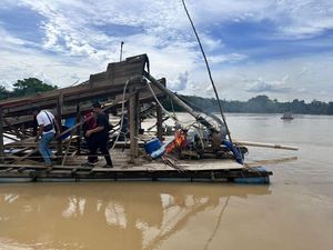 Drone Polda Riau Temukan Puluhan Rakit PETI Operasi di Sungai Kuantan
