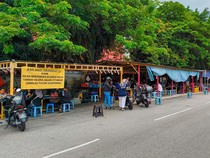 Sedih! Penjual Makanan Kaki Lima Digusur usai 60 Tahun Beroperasi