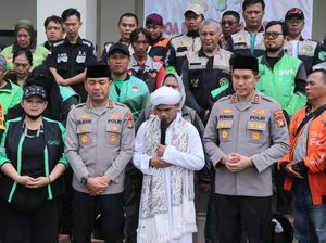 Polisi di Kota Tangerang dan Ojol Gelar Doa Bersama untuk Affan