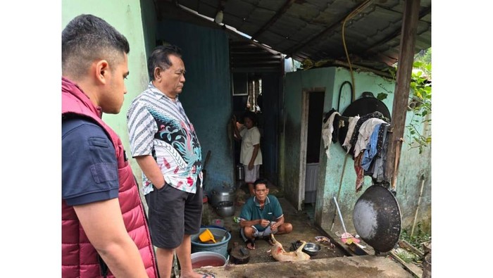 Polresta Pekanbaru menangkap dua orang pria penjagal anjing, Minggu (8/9/2025).