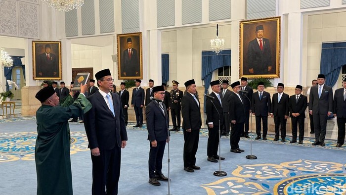 Prabowo lantik sejumlah menteri di Istana Negara