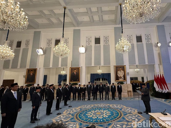 Prabowo lantik sejumlah menteri di Istana Negara