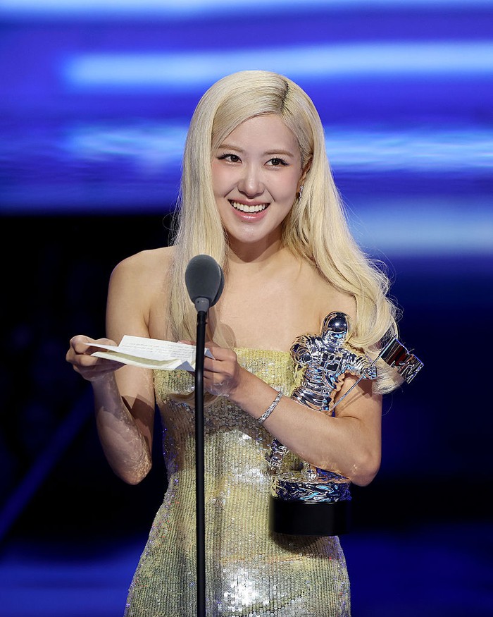 ELMONT, NEW YORK - SEPTEMBER 07: Rosé accepts the Song of the Year Award for 