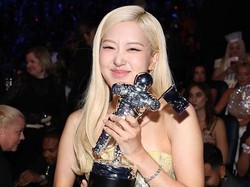 Bintang K-Pop yang Shining Shimmering Splendid Tahun Ini