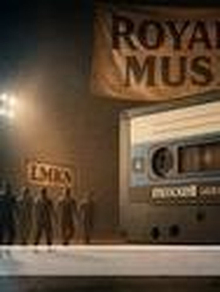 Royalti yang Tidak Royal Royalti yang Tidak Royal