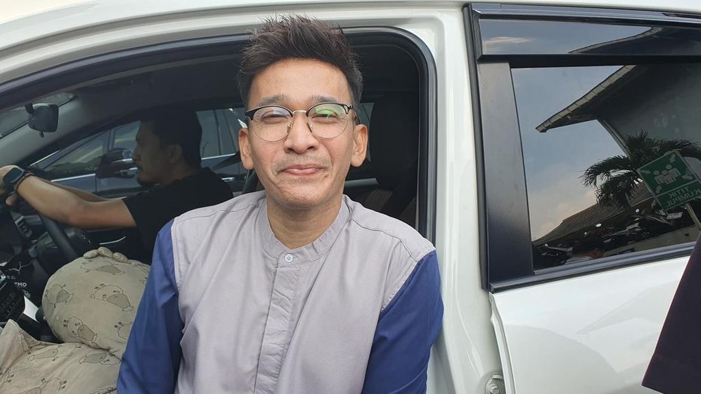 Ruben Onsu Nangis Cerita Pengalaman Umrah Pertama Usai Mualaf