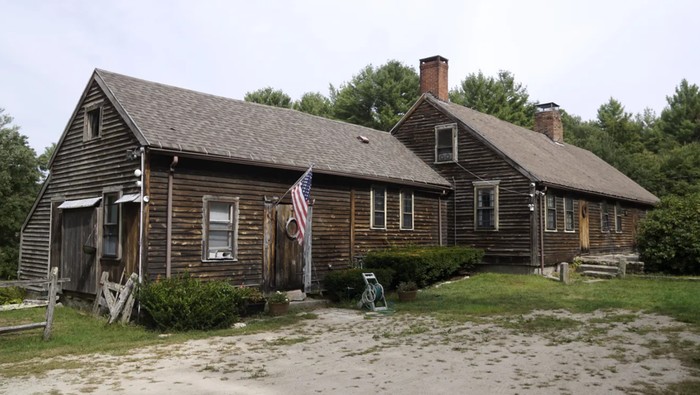 Rumah yang menginspirasi film The Conjuring.