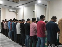 Tertutup Awan, Gerhana Bulan Total di Aceh Tak Terlihat