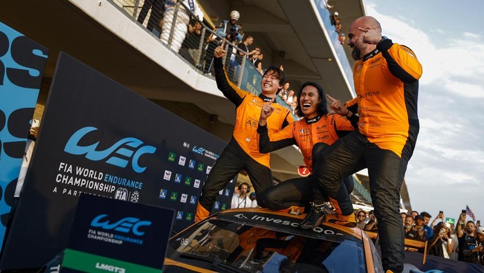 95 GELAEL Sean (ina), LEUNG Darren (gbr), SATO Marino (jpn) , United Autosports, McLaren 720S GT3 Evo #95, LM GT3, celebrating their win during the Lone Star Le Mans 2025, 6th round of the 2025 FIA World Endurance Championship, from September 5 to 7, 2025 on the Circuit of The Americas in Austin, Texas, United States of America - Photo Julien Delfosse / DPPI