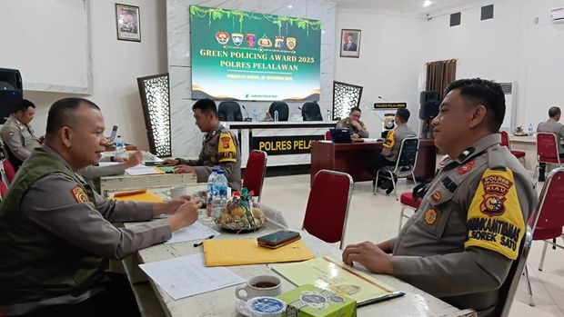 Tim penilai Polda Riau mulai menilai 11 Bhabinkamtibmas kandidat Green Policing Awards, Senin (8/9/2025).