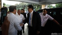 Purbaya Yudhi Sadewa langsung mendatangi Kementerian Keuangan (Kemenkeu) usai dilantik sebagai Menteri Keuangan menggantikan Sri Mulyani Indrawati. Kedatangannya pada Senin (8/9/2025) sore disambut oleh tiga wakil menteri keuangan dan jajaran eselon I.