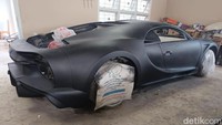 Pria lulusan SMP ini juga pernah membuat Jet Car dengan model Lambhorgini.