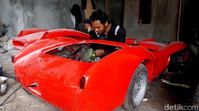 Replika Mobil Mewah Karya Warga Kota Batu Banyak Diminati