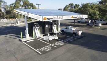 Iklan ini lewat begitu saja di beranda seseorang. Ini editornya mager banget keknya. Foto: thedarklord7799 via Bored Panda