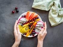 Makan Buah Bikin Diabetes? Salah, Nggak Semua yang Manis Itu Jahat