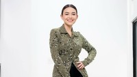 Dilihat dari video, Amanda Manopo makan banyak, olahraga, dan minum minuman protein untuk membuat badan lebih berisi. (Foto: dok Instagram amandamanopo)