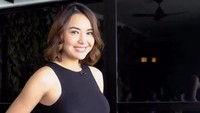 Amanda Manopo mengaku susah membuat badan berisi tanpa buncit. Jujur susah banget karena naiknya harus proporsional, harus pulen dan thick, bukan yang gendut dan buncit, tulisnya. (Foto: dok Instagram amandamanopo)