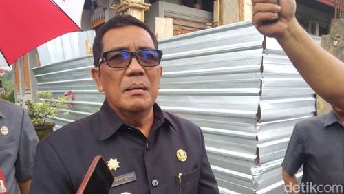 Bupati Tabanan, I Komang Gede Sanjaya.