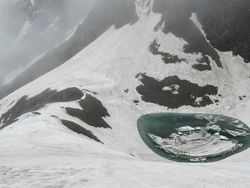 Penampakan Danau Penuh Kerangka Misterius, Ilmuwan Bingung